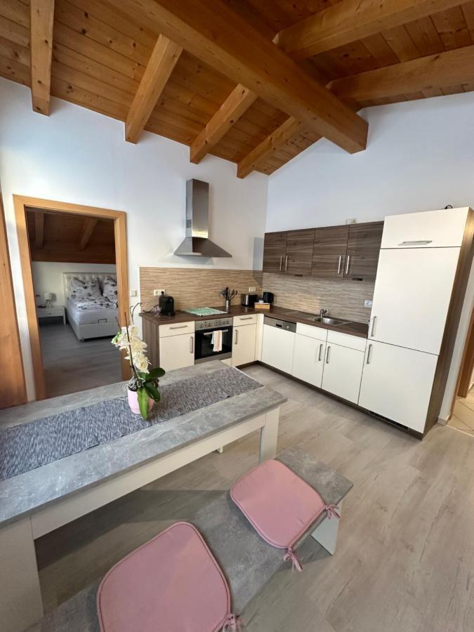 Leo Apart 2 Radfeld Extérieur photo